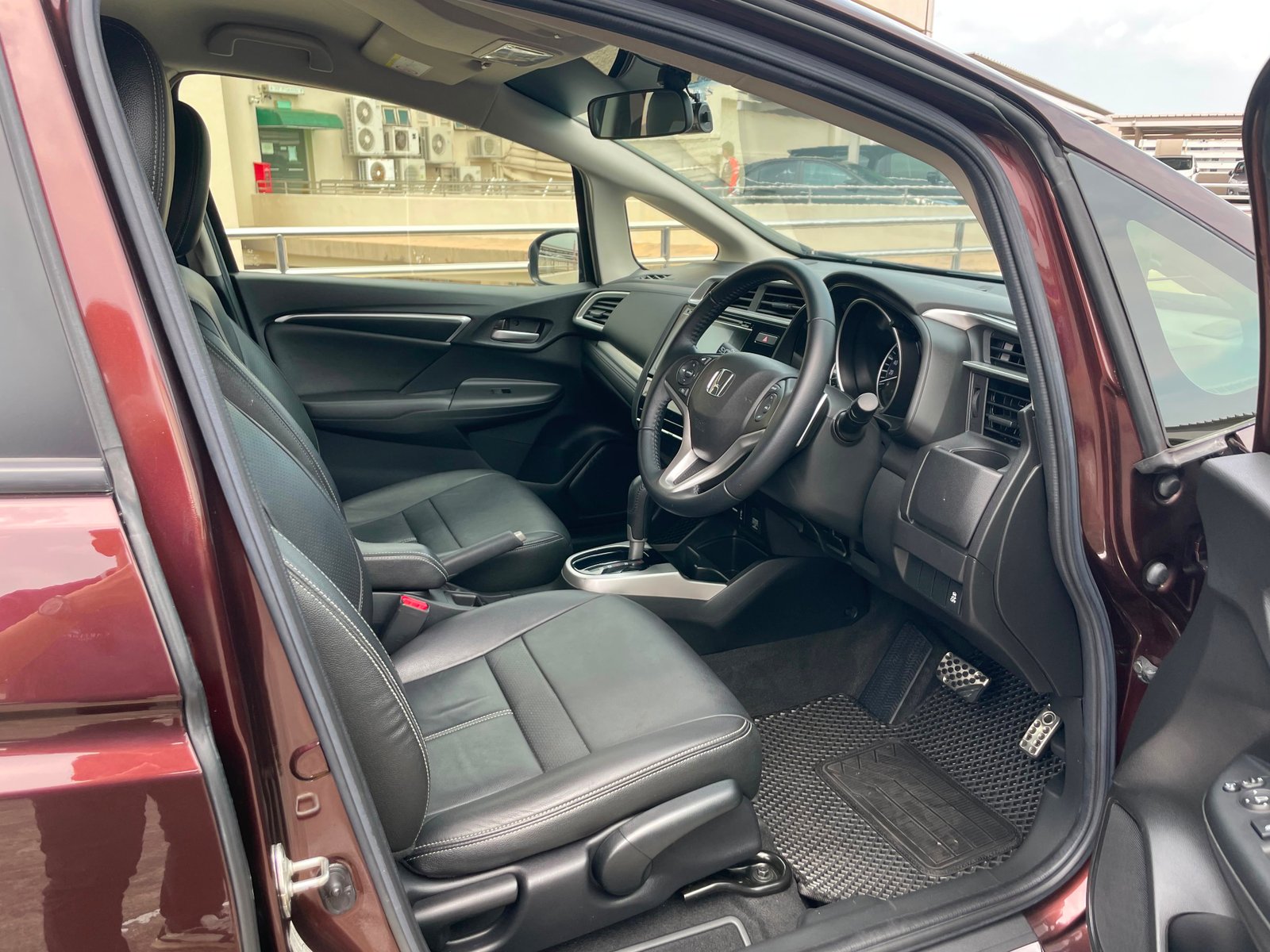 Honda Jazz 1.5 photo 7